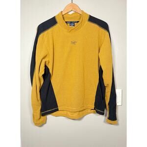 Vintage Arc’Teryx Delta LT Jersey Fleece Top made in Canada Center Logo size M